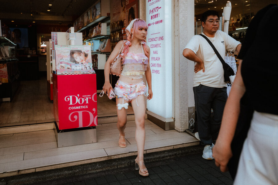 Uscita sulla strada, street photography a Tokyo