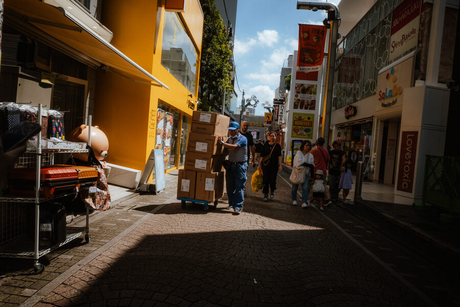 L'ora di pranzo, street photography a Tokyo