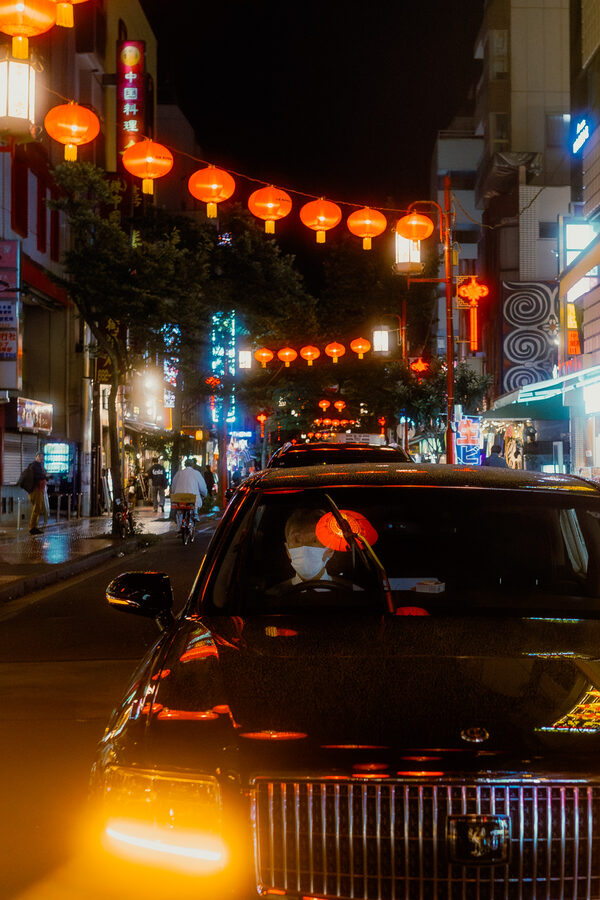 Lantern taxi, street photography a Yokohama