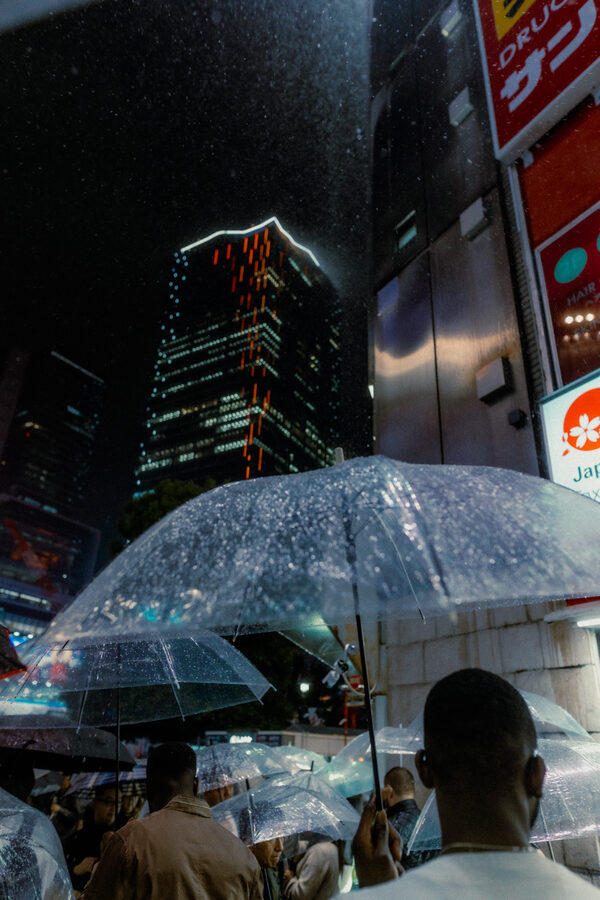 Cupola nella tempesta, street photography a Tokyo