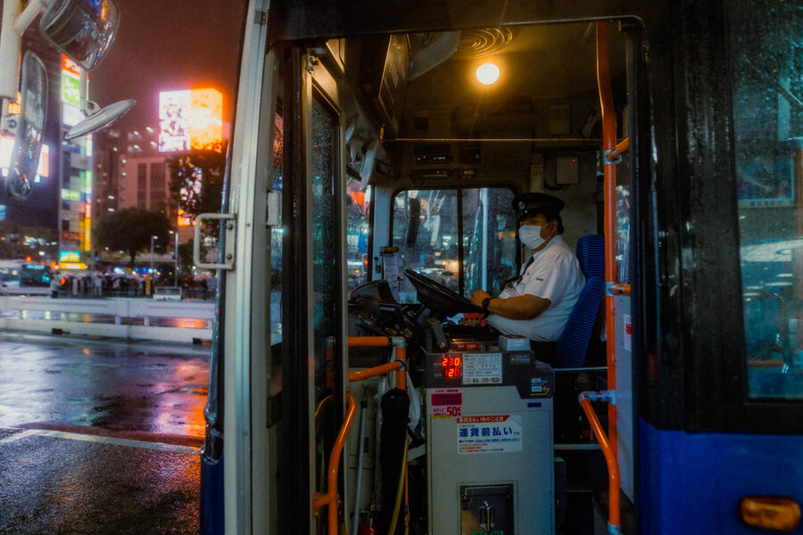 Cuoco sulla strada, street photography a Tokyo