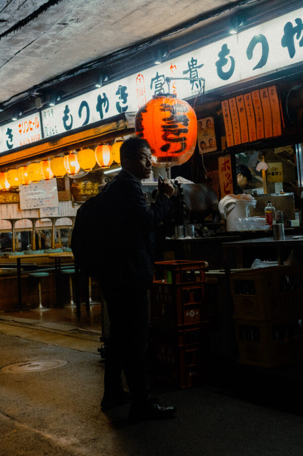 Gyoza di notte, street photography a Tokyo