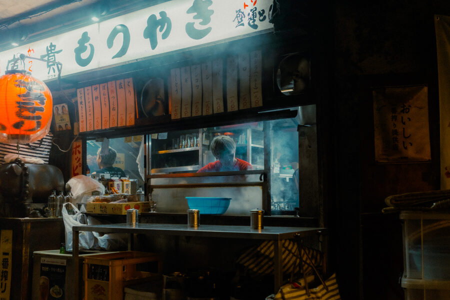 La trattoria chiusa, street photography a Tokyo