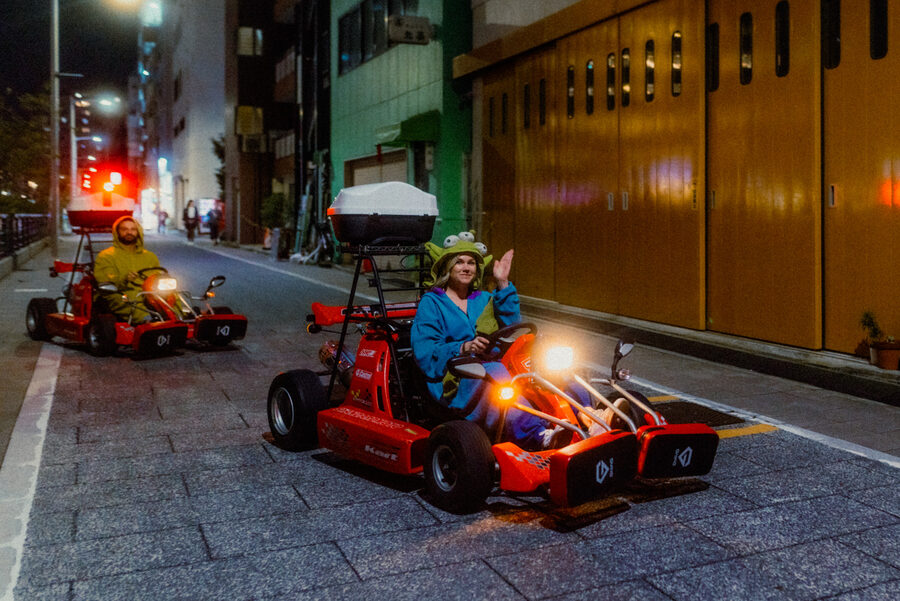 Mini pilota, street photography a Tokyo