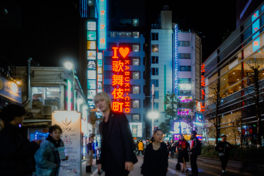 Notte verticale, street photography a Tokyo