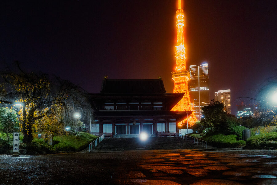 Zojo-ji e Tokyo Tower, street photography a Tokyo