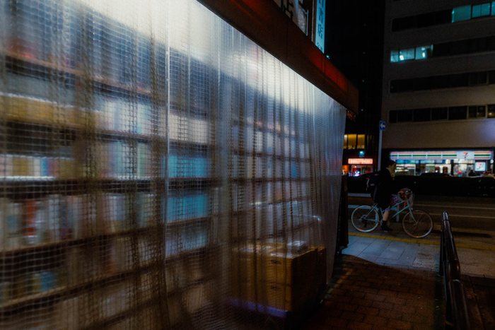 Osaka passaggio stazione verde, fotografia di viaggio e street photography in Giappone