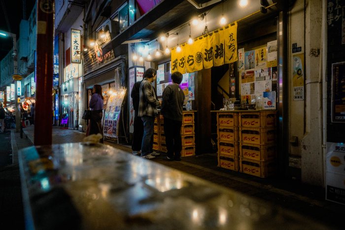 Osaka vetrina colorata giochi, fotografia di viaggio e street photography in Giappone