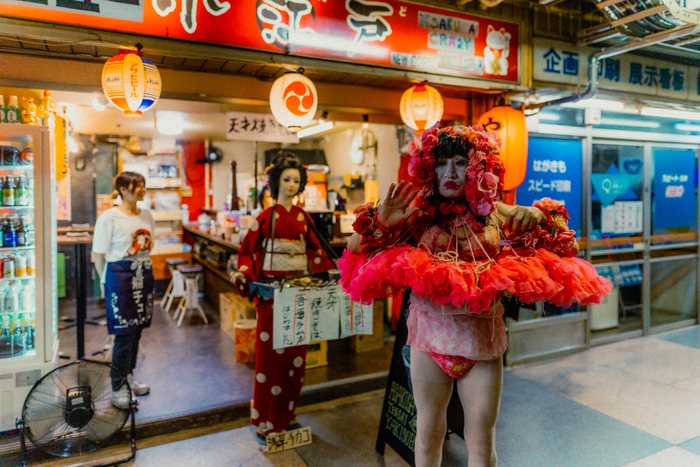 Tokyo auto sportiva taxi, fotografia di viaggio e street photography in Giappone