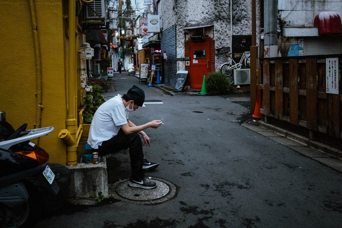 Tokyo bar neon rosa, fotografia di viaggio e street photography in Giappone