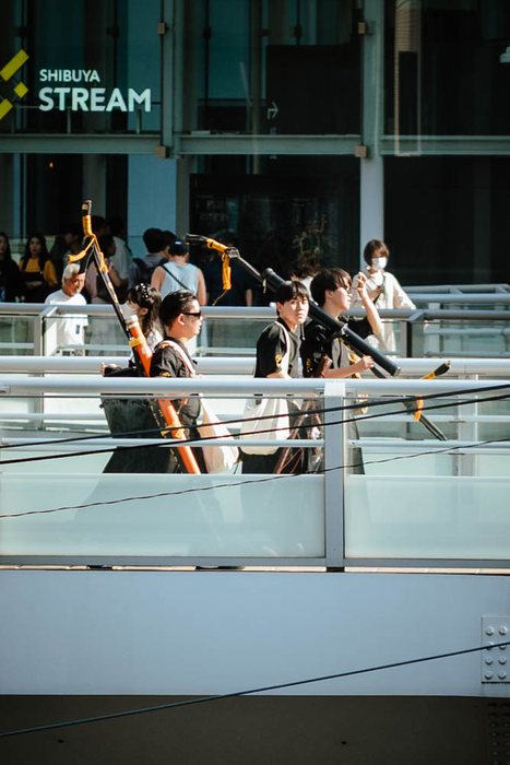 Tokyo folla ombrelli centro, fotografia di viaggio e street photography in Giappone