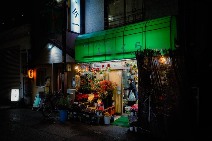 Tokyo insegna ramen sagoma, fotografia di viaggio e street photography in Giappone