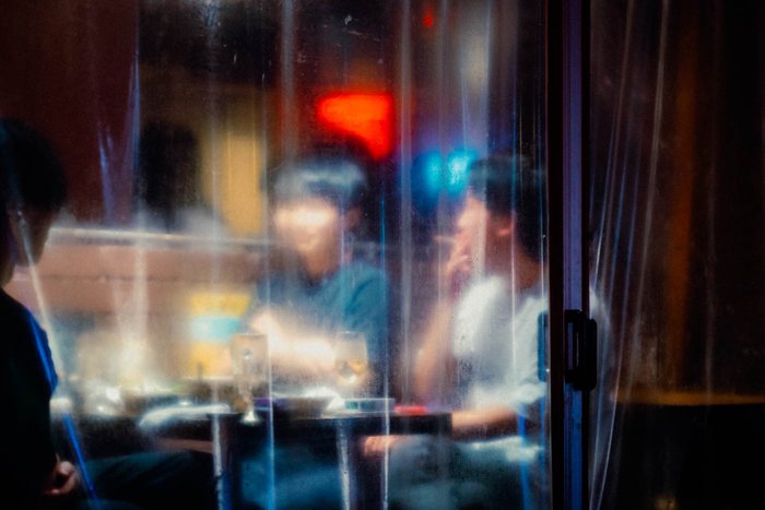 Tokyo negozio decorazioni rosse, fotografia di viaggio e street photography in Giappone
