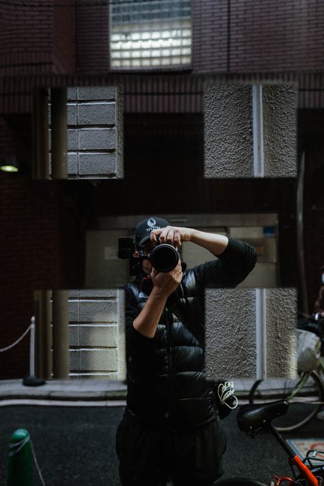 Tokyo passante ristorante sera, fotografia di viaggio e street photography in Giappone
