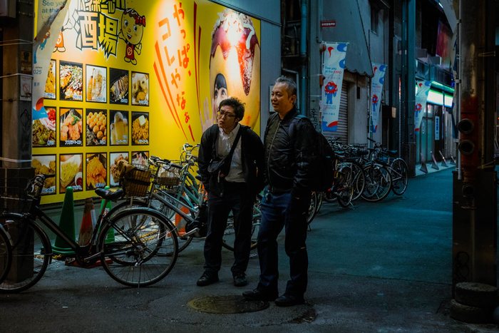 Tokyo ristorante porta legno, fotografia di viaggio e street photography in Giappone