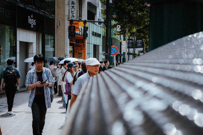 Tokyo ritratto vetro ristorante, fotografia di viaggio e street photography in Giappone