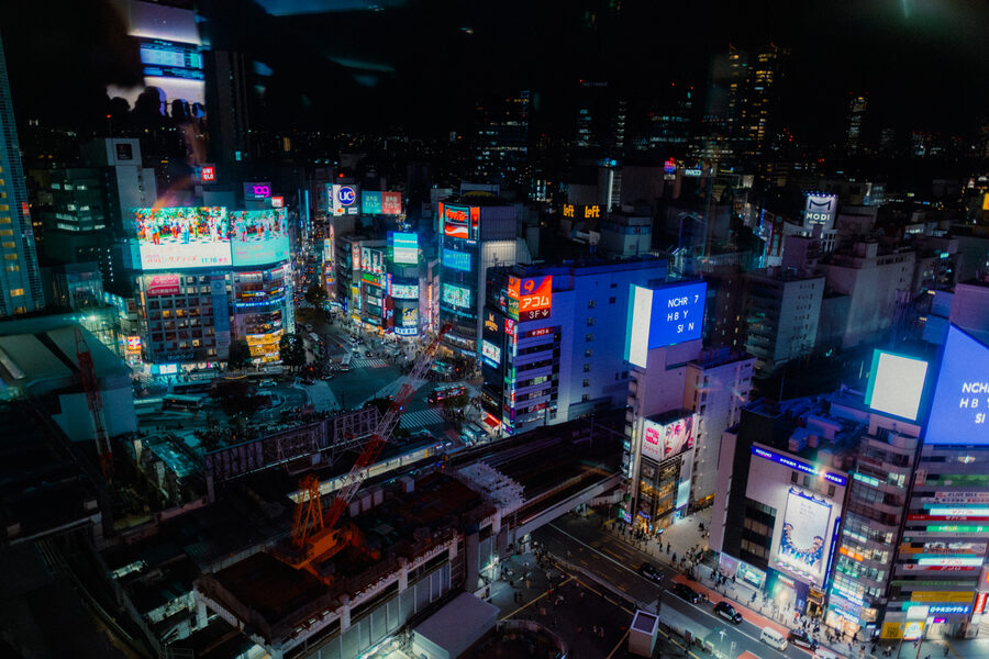 Panorama notturno di Shibuya osservato dall’alto, Tokyo