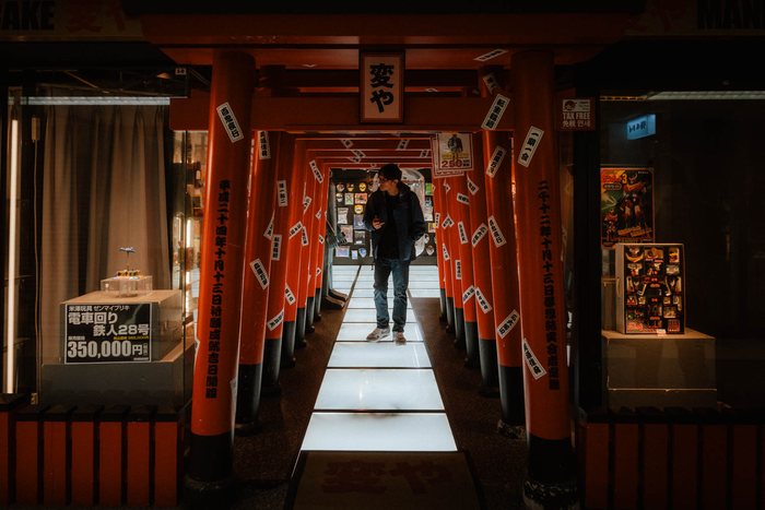 Tokyo tavoli strada quartiere, fotografia di viaggio e street photography in Giappone