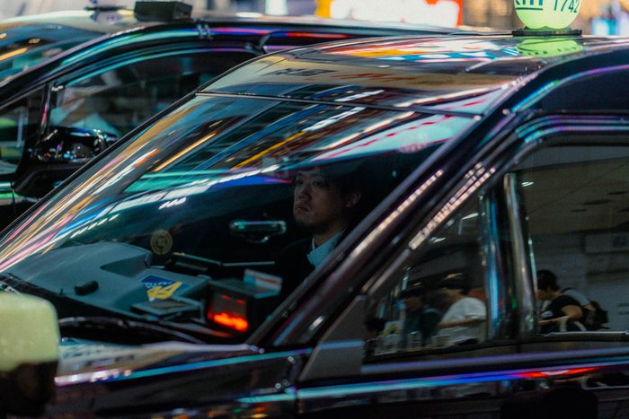 Tokyo taxi colorati incrocio, fotografia di viaggio e street photography in Giappone