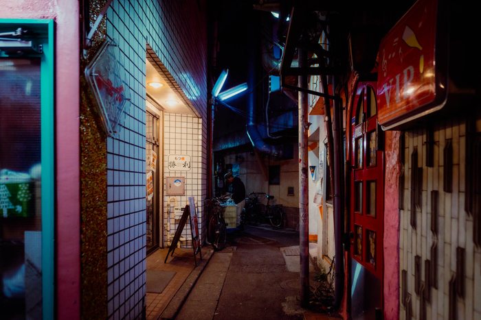 Yokohama corriere scooter mare, fotografia di viaggio e street photography in Giappone