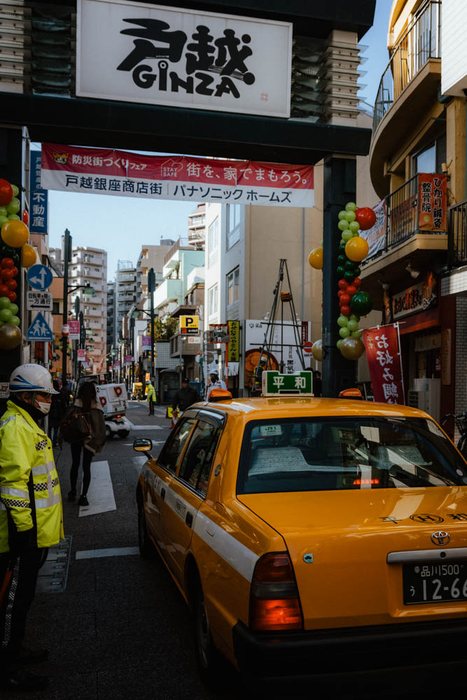 Yokohama vicolo stretto lanterne, fotografia di viaggio e street photography in Giappone